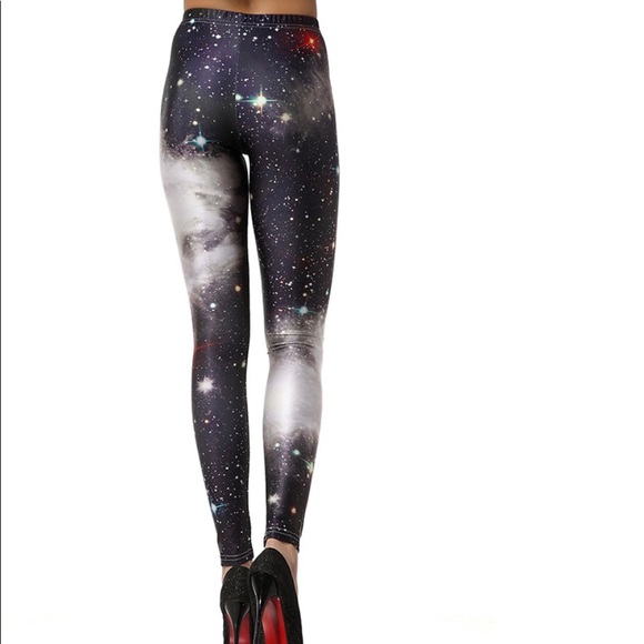 ✨Cosmic Galaxy Patterned Spandex Leggings✨ - Picture 4 of 5